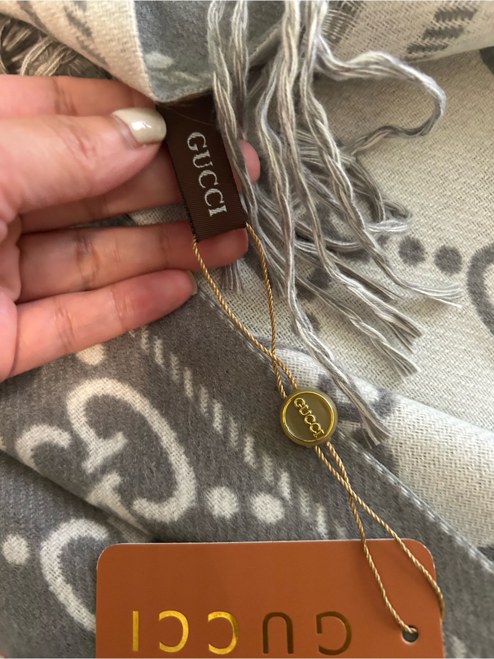 Gucci Blanket Scarf - Picture 3 of 11